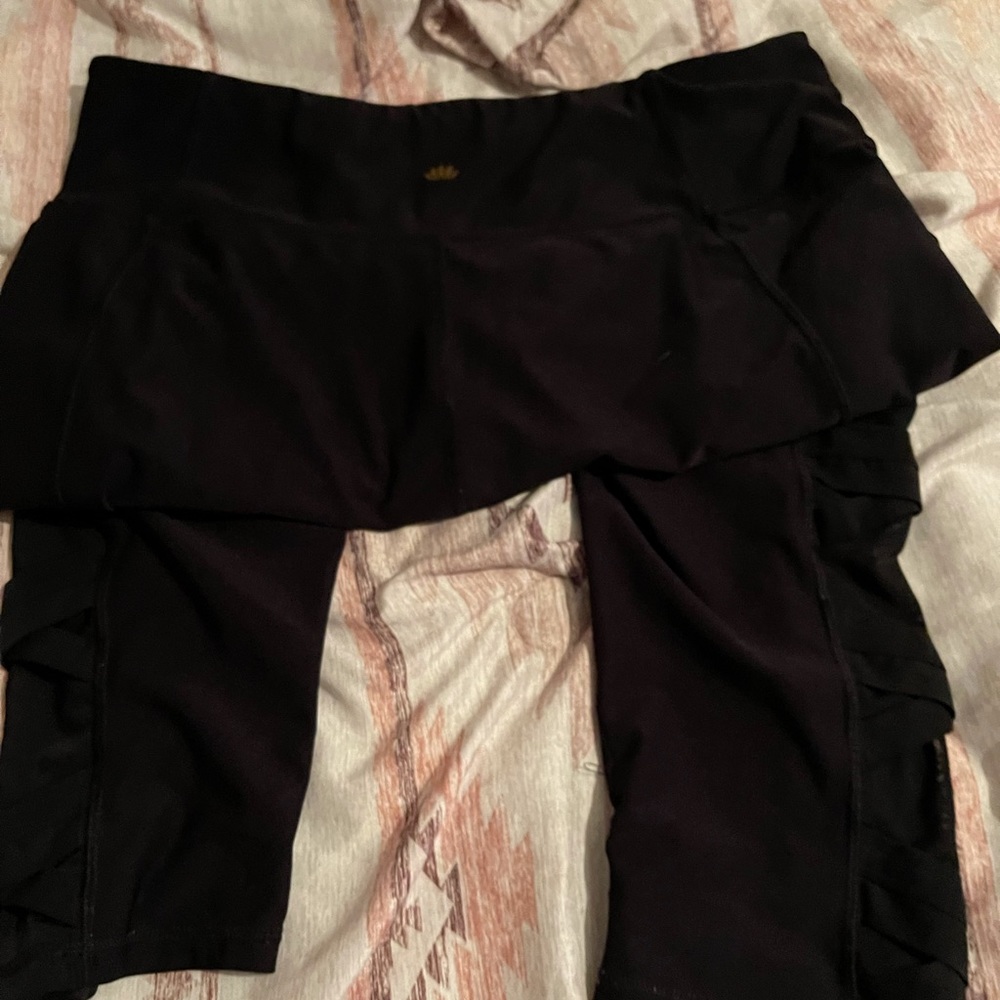 Workout capris. Super comfortable.